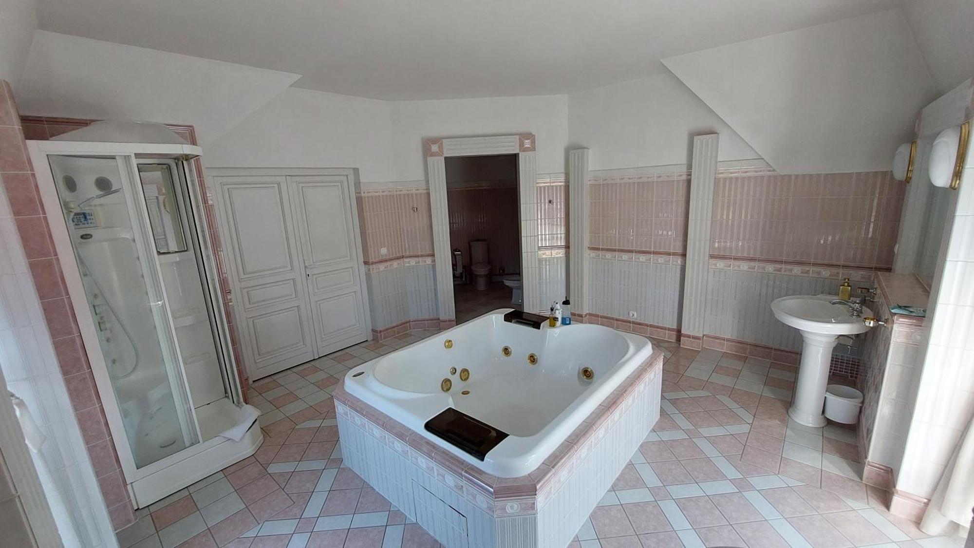 Castle Garden *** Apartment Szombathely Room photo