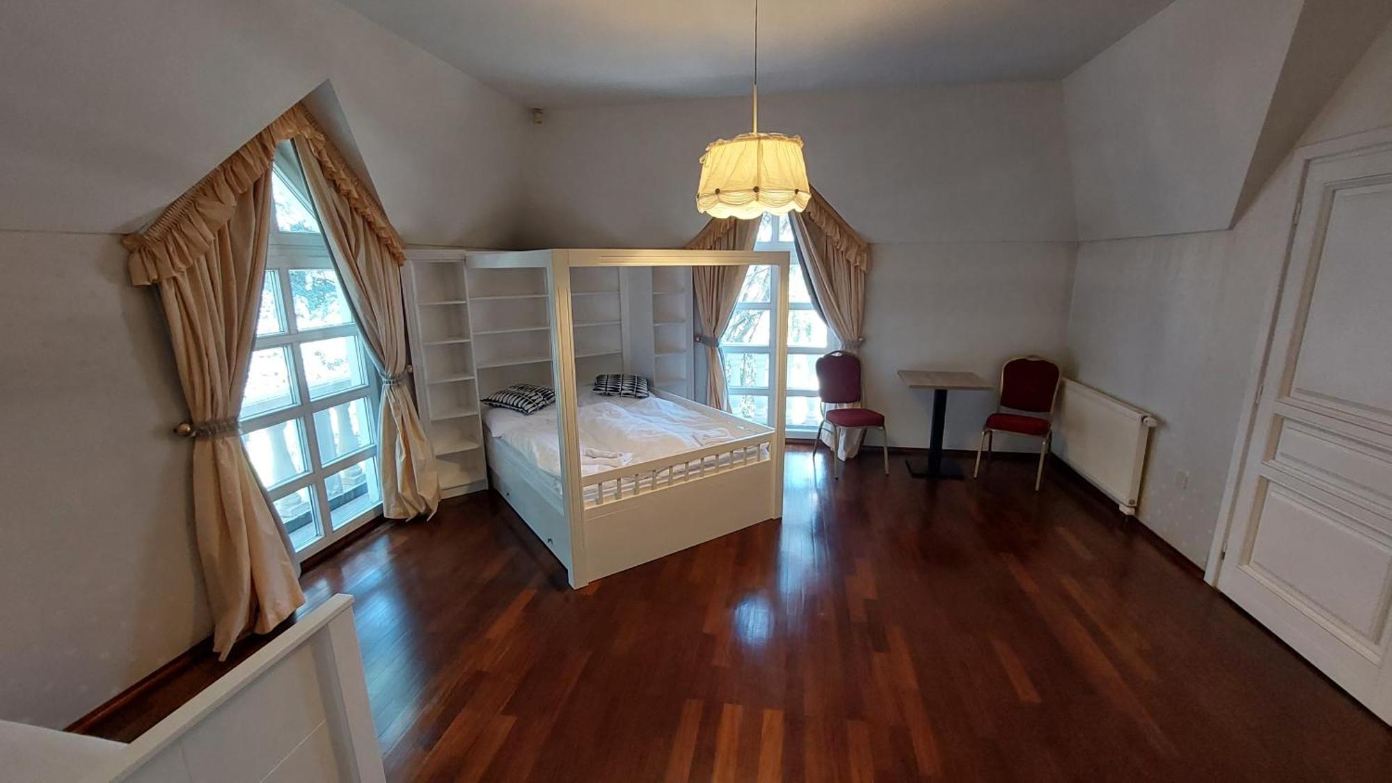 Castle Garden *** Apartment Szombathely Room photo